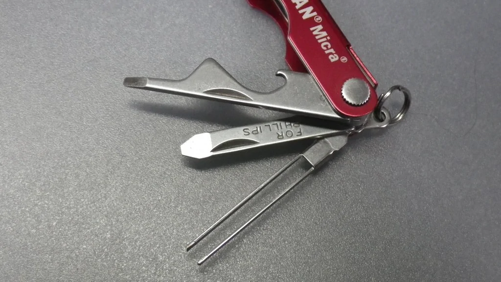 LEATHERMAN Micra - RED / tools