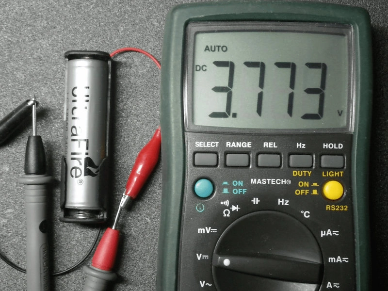 電池電圧：3.773V