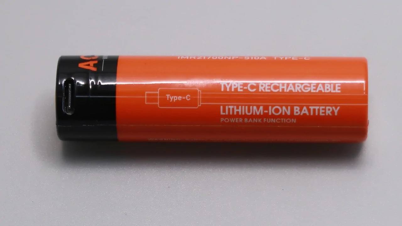 ACEBEAM L35 / 21700 battery : USB rechargeable