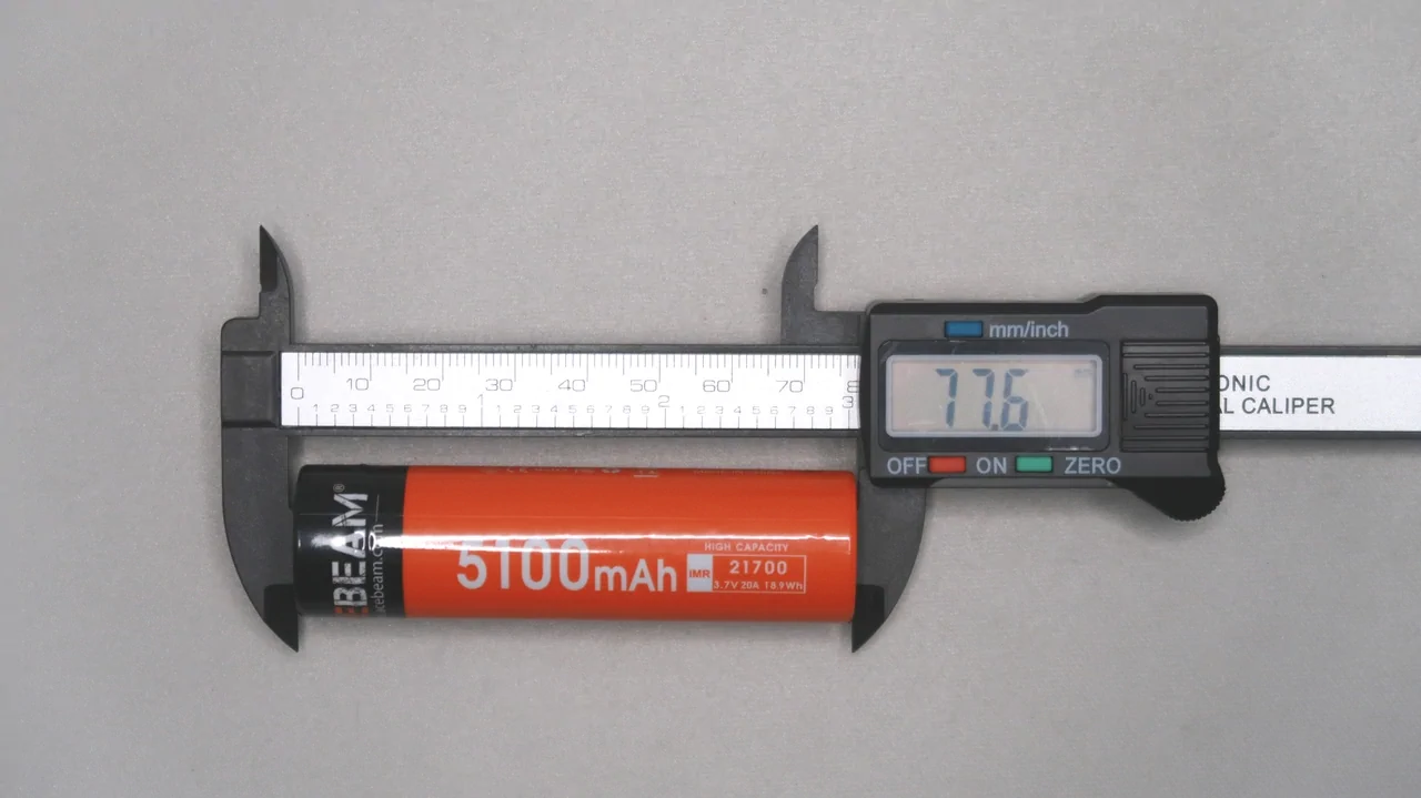 ACEBEAM L35 / 21700 battery size Length : 77.6mm