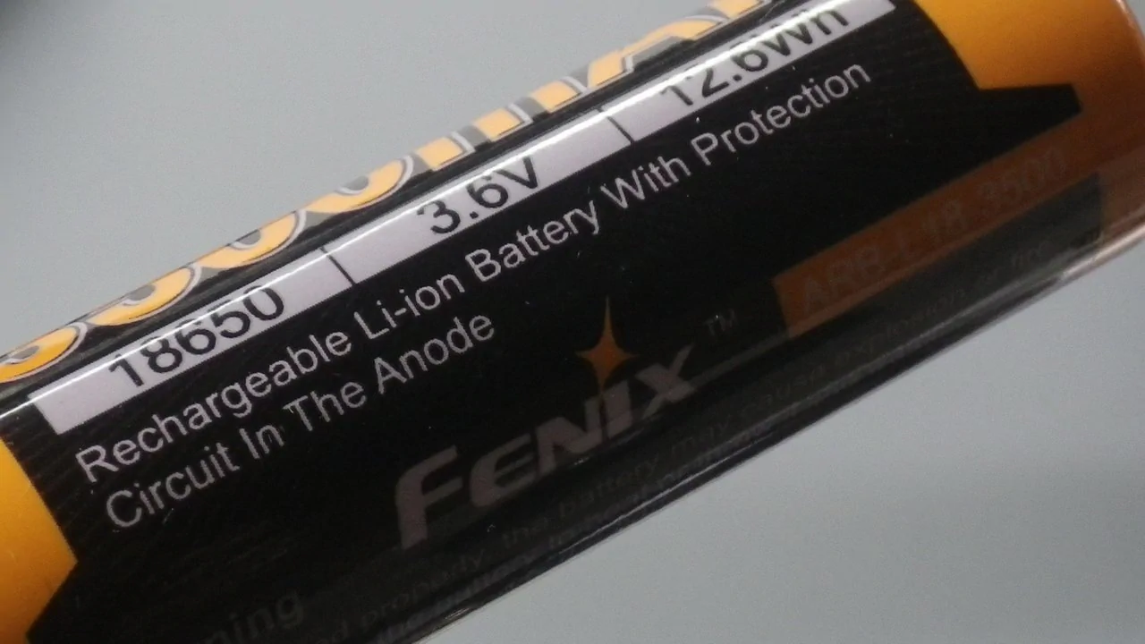 FENIX TK35UE (2018) / battery