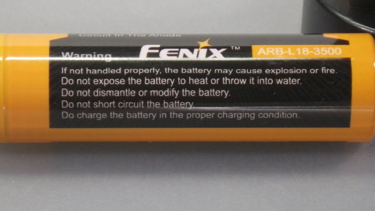 FENIX TK35UE (2018) / battery