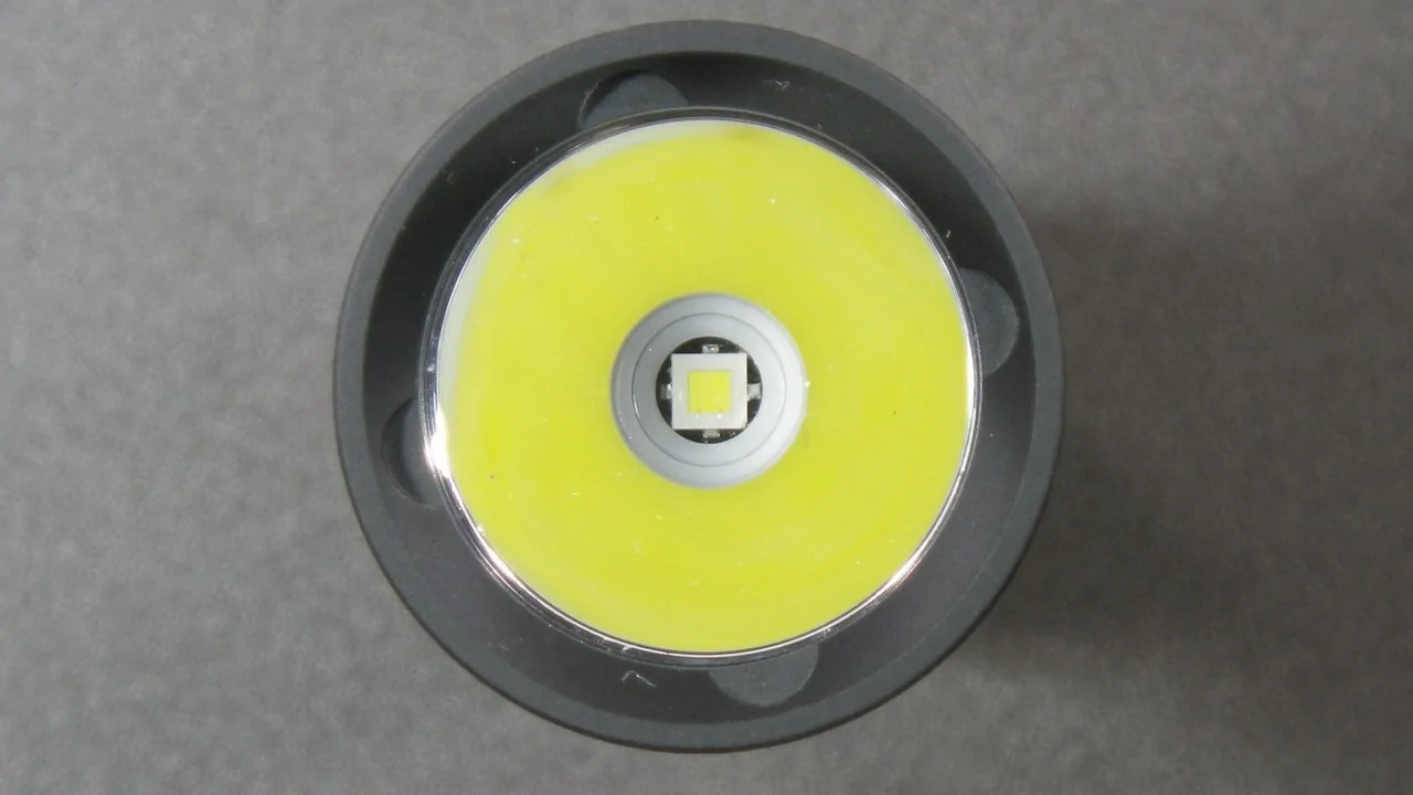 KDLITKER E6 / XP-L Hi LED bulb