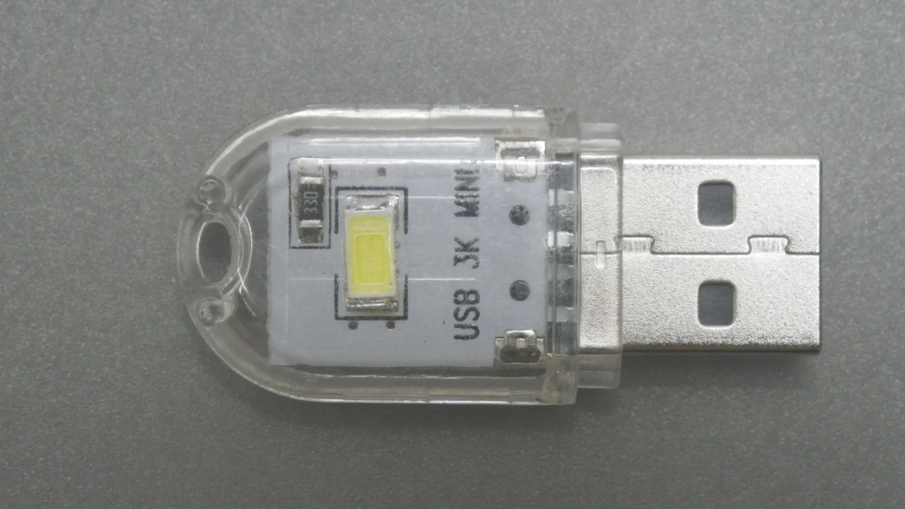 KLARUS CH1X / mini USB light