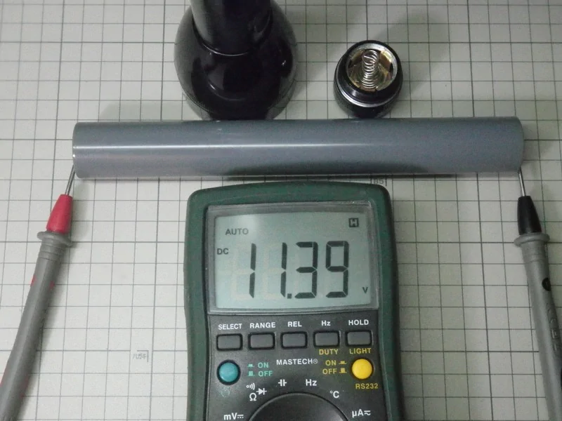 18650 3.7×３本：直列電圧