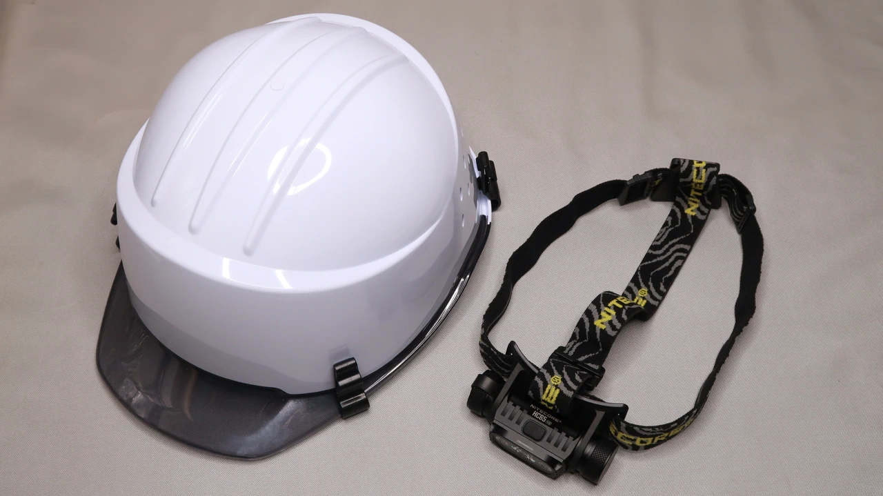 NITECORE HC65 V2 / helmet mount