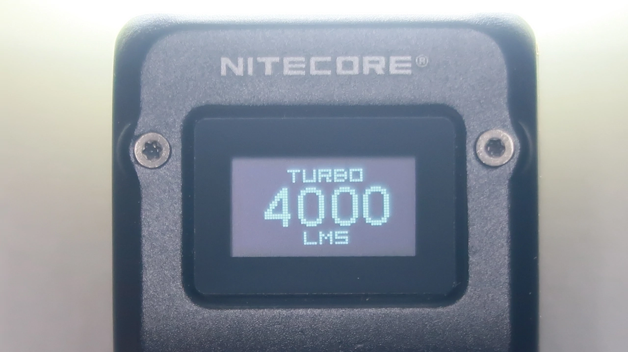 NITECORE T4K / OLED : Turbo