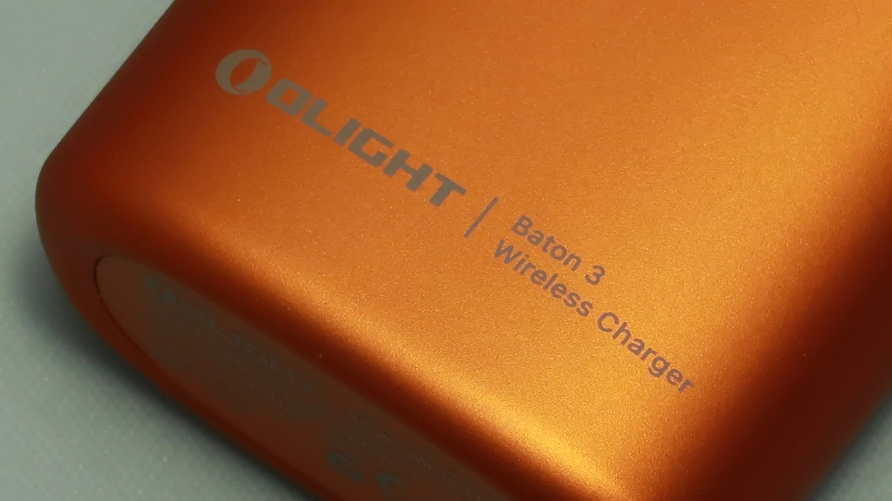 OLIGHT Baton3 Premium Edition - Orange : Wireless Charger : model logo