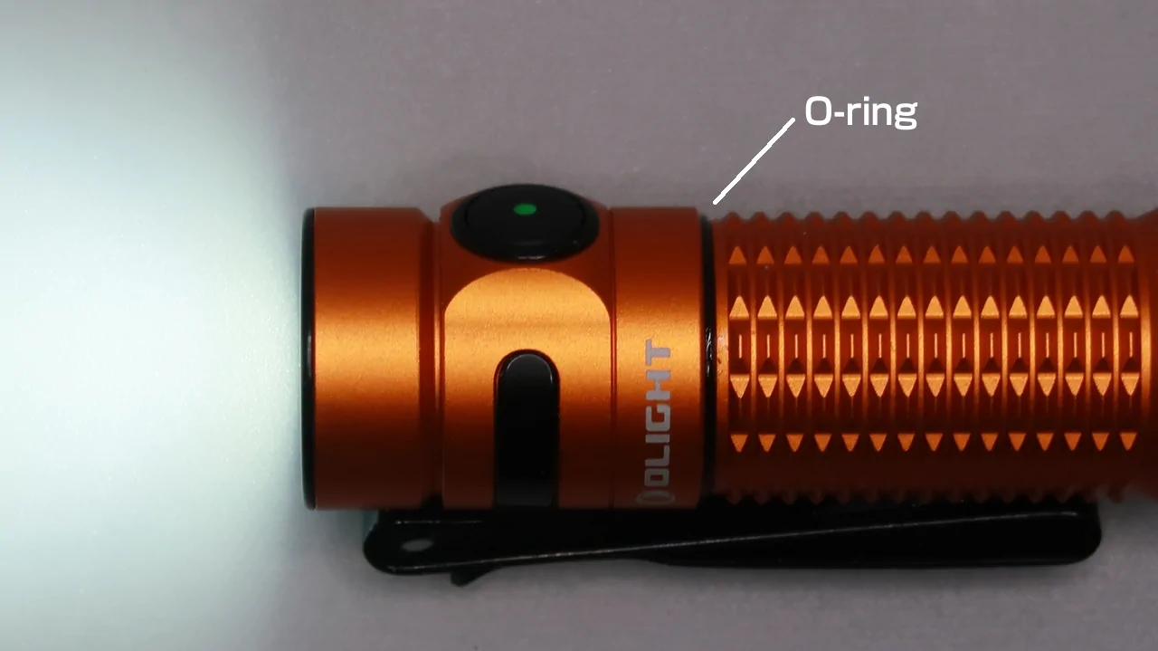 OLIGHT Baton 3 Premium Edition - Orange : lock-out