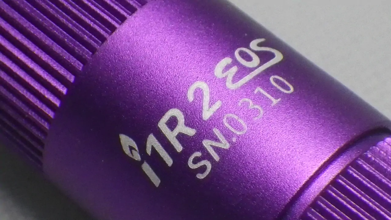 OLIGHT i1R 2 EOS / Purple (Limited Edition) : mini-flashlight review