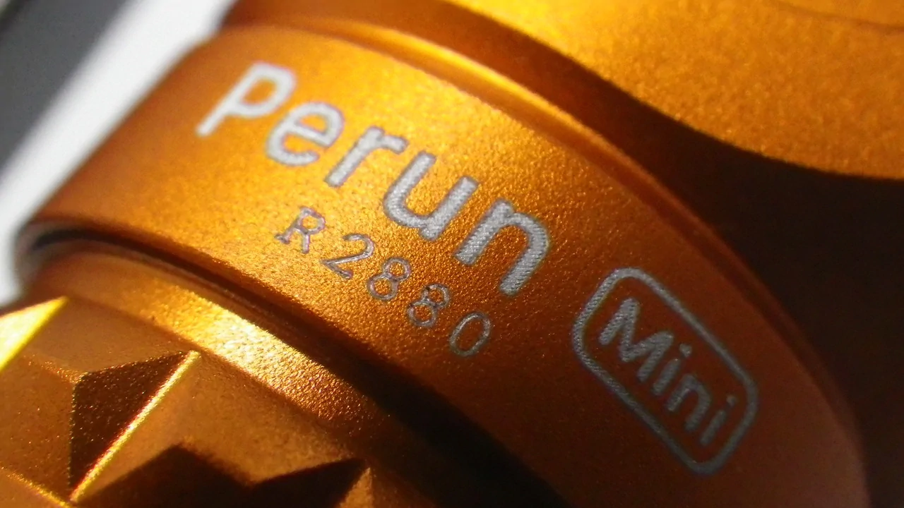 OLIGHT Perun mini / Rechargeable IMR16340 multi-functional flashlight : Orange (Limited Edition) review