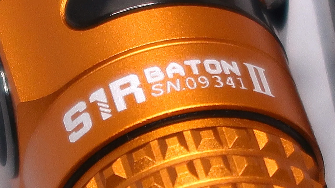 OLIGHT SIR BATON II / CREE XM-L2 (CW) : Orange (Limited Edition) review