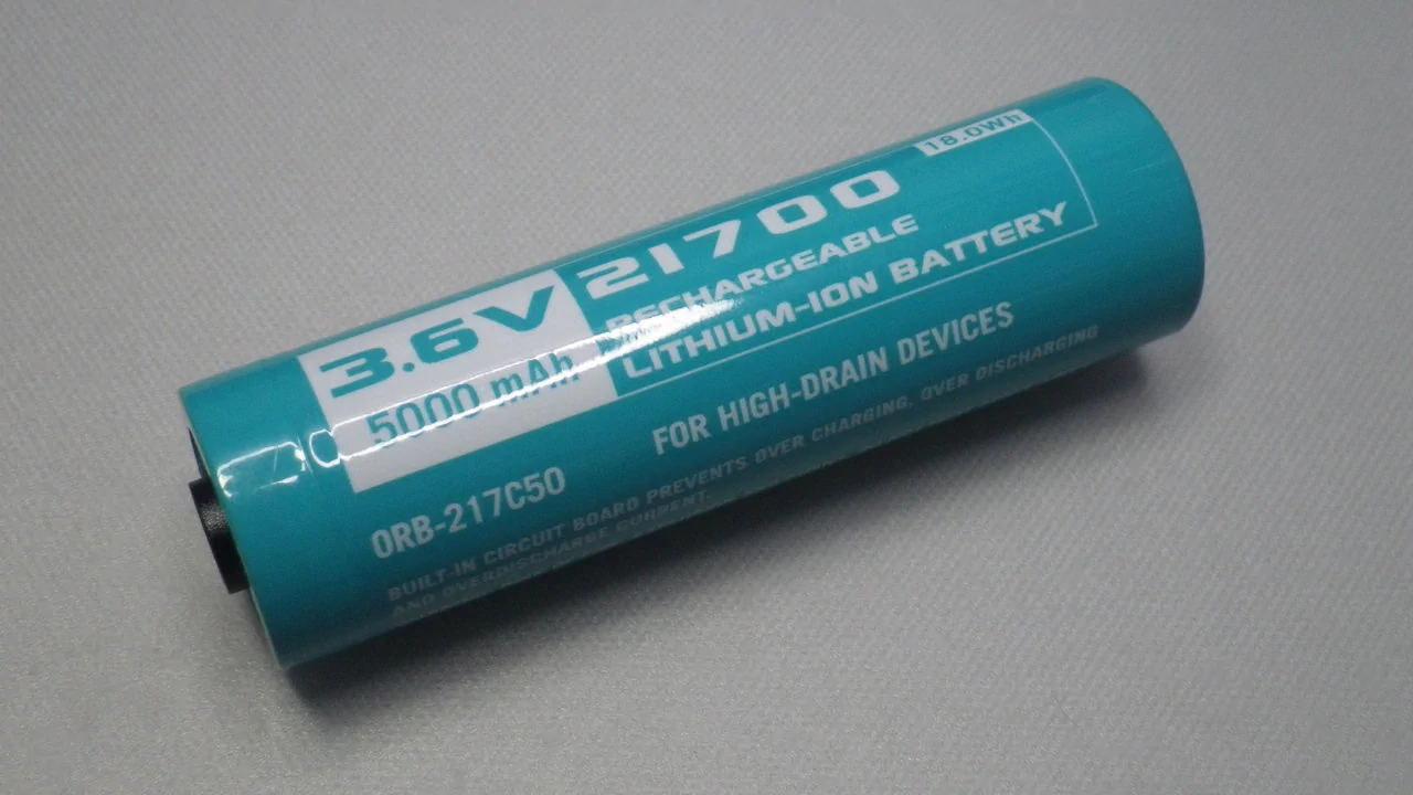 OLIGHT WARRIOR X Pro / 21700 battery