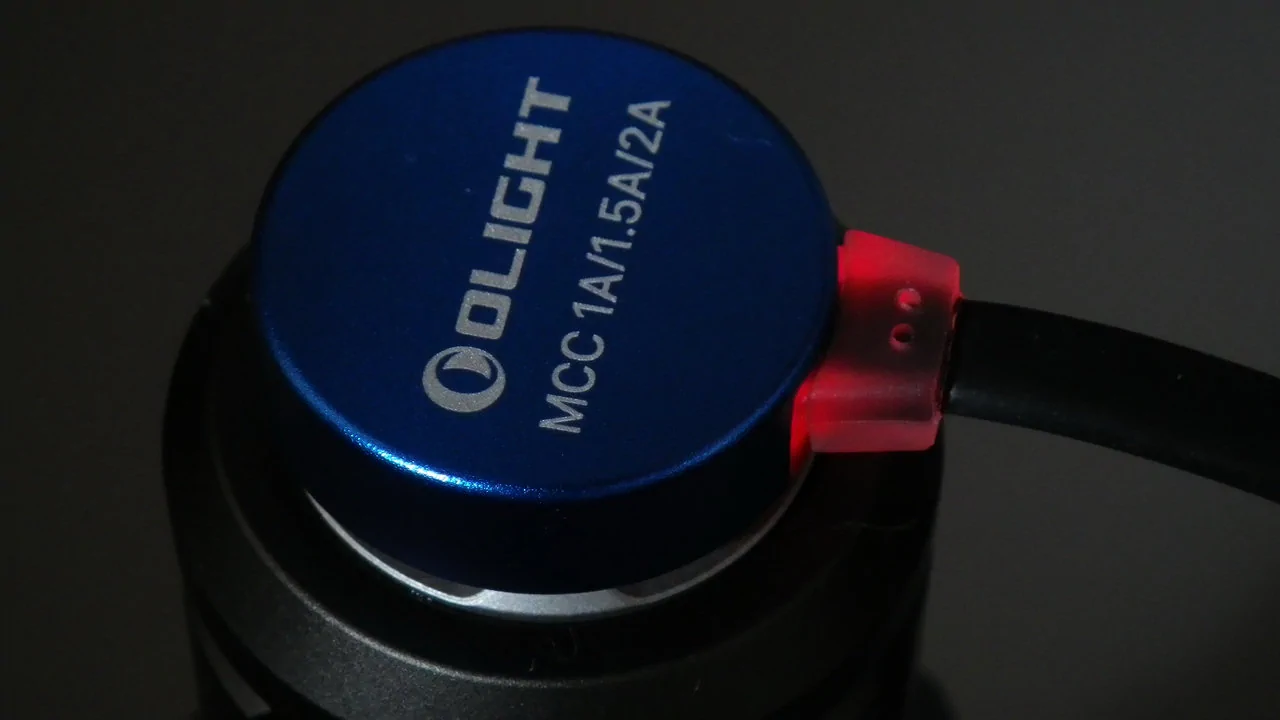 OLIGHT WARRIOR X Pro / MCC charger