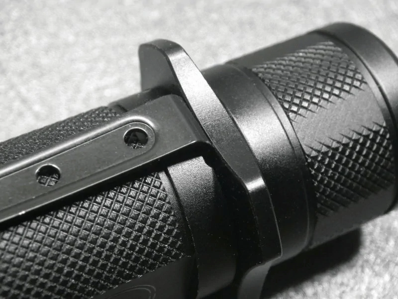 SKILHUNT DEFIER X0 / clip + tactical grip-ring