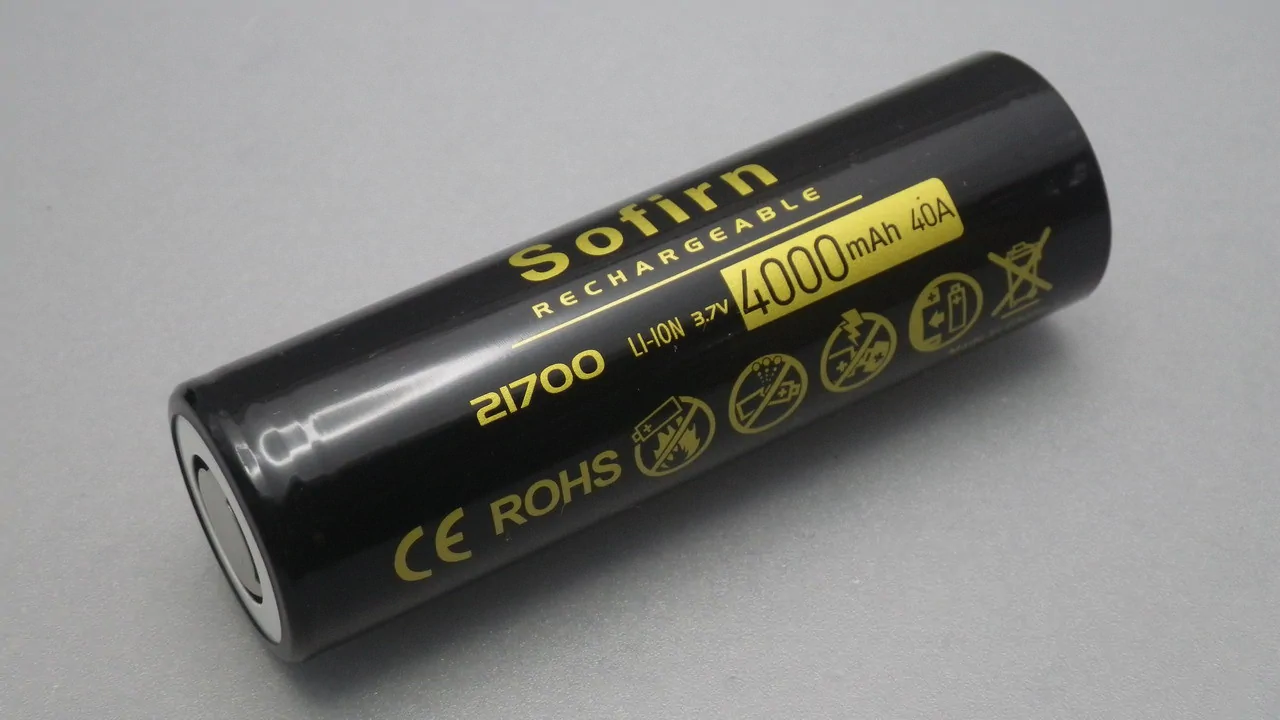 Sofirn C8F / 21700 battery