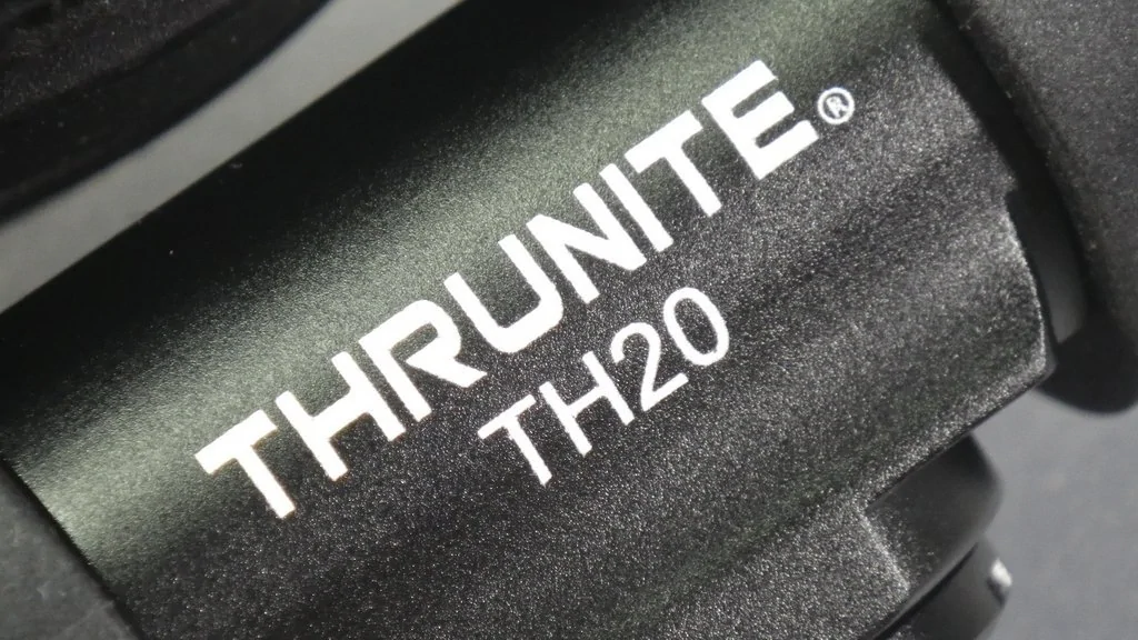 ThruNite TH20 / CREE XP-L V6 (CW) : flashlight review