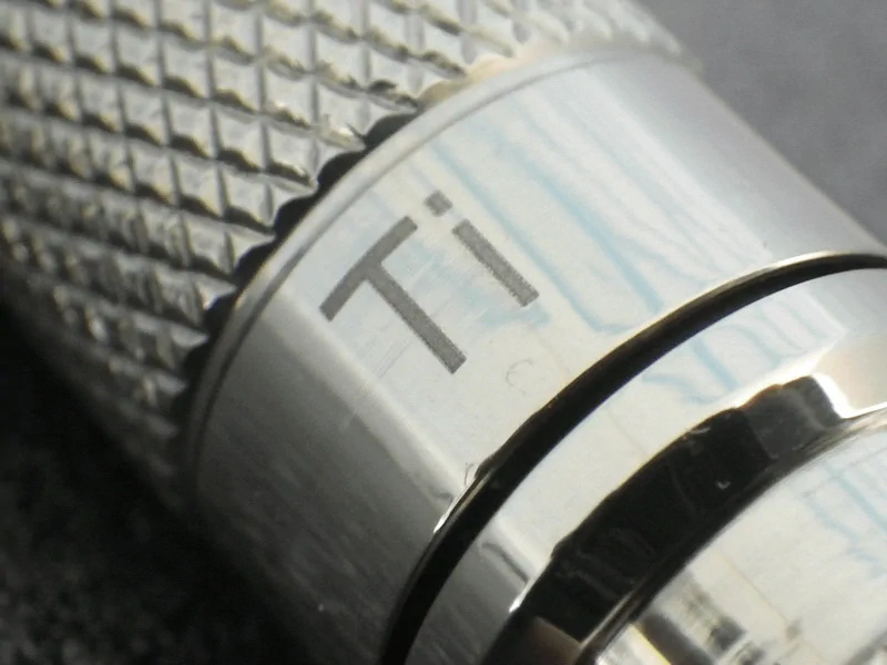 ThruNite Ti titanium CREE XP-L V4