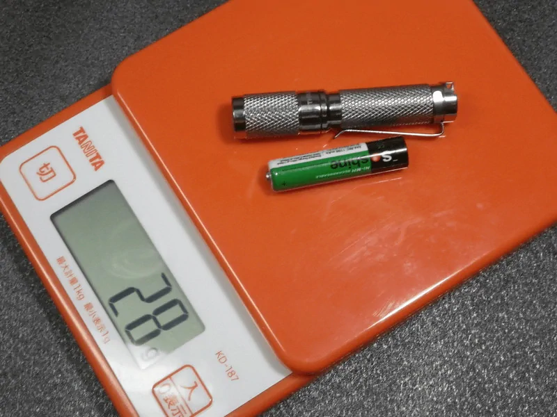 ThruNite Ti XP-L V4 titanium / weight wirh battery