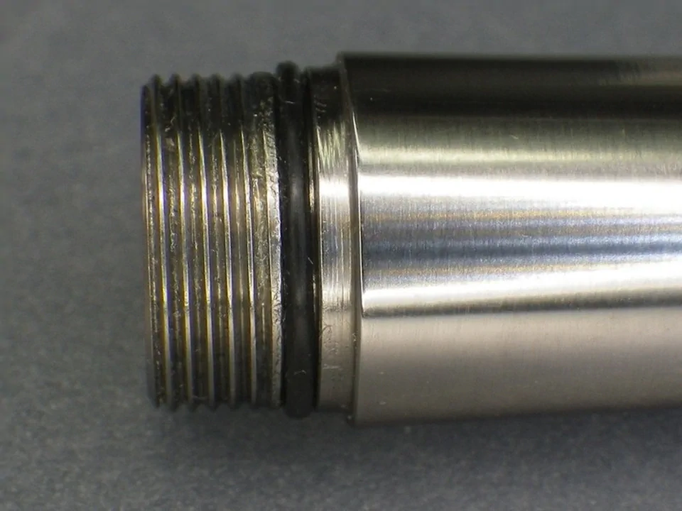 ThruNite Ti4T / joint