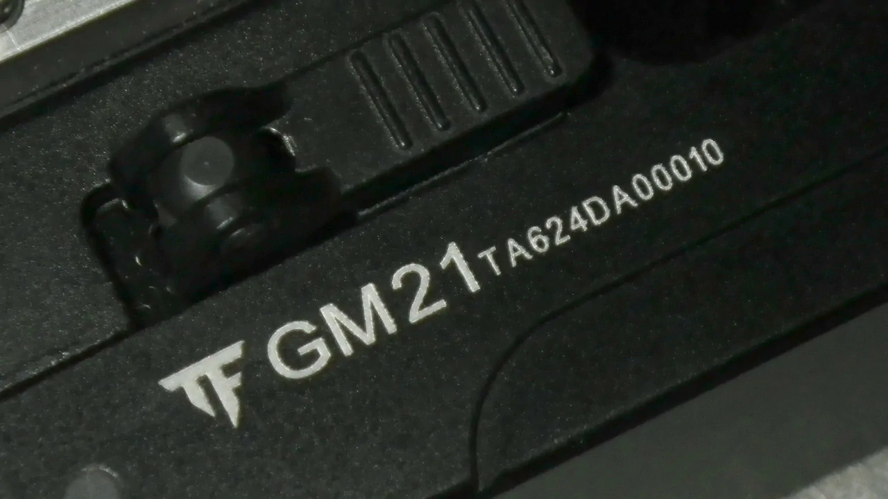 TrustFire GM21 / CREE XP-L Hi (CW) - Mini Weapon flashlight