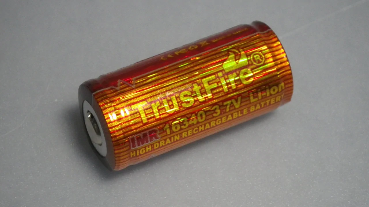 TrustFire MC1 / battery