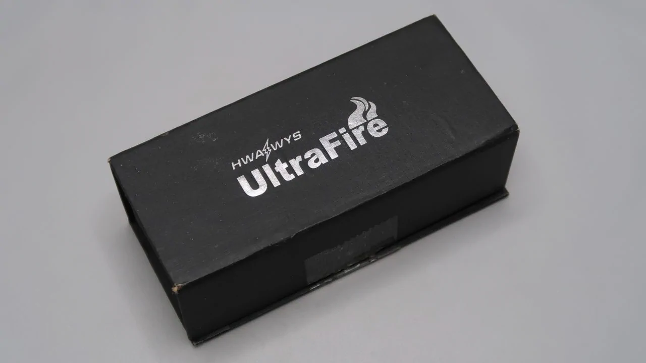 UltraFire M10 / Pack.