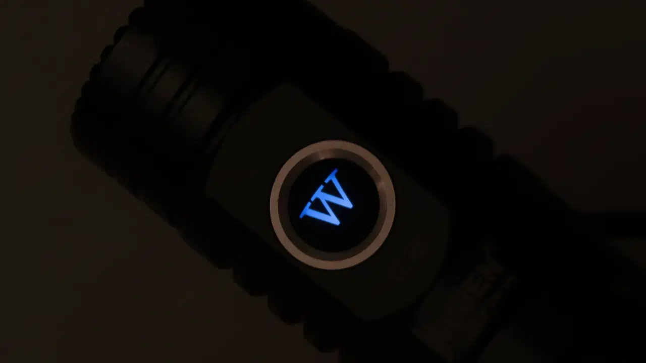 WUBEN C2 / charging indicator : Blue