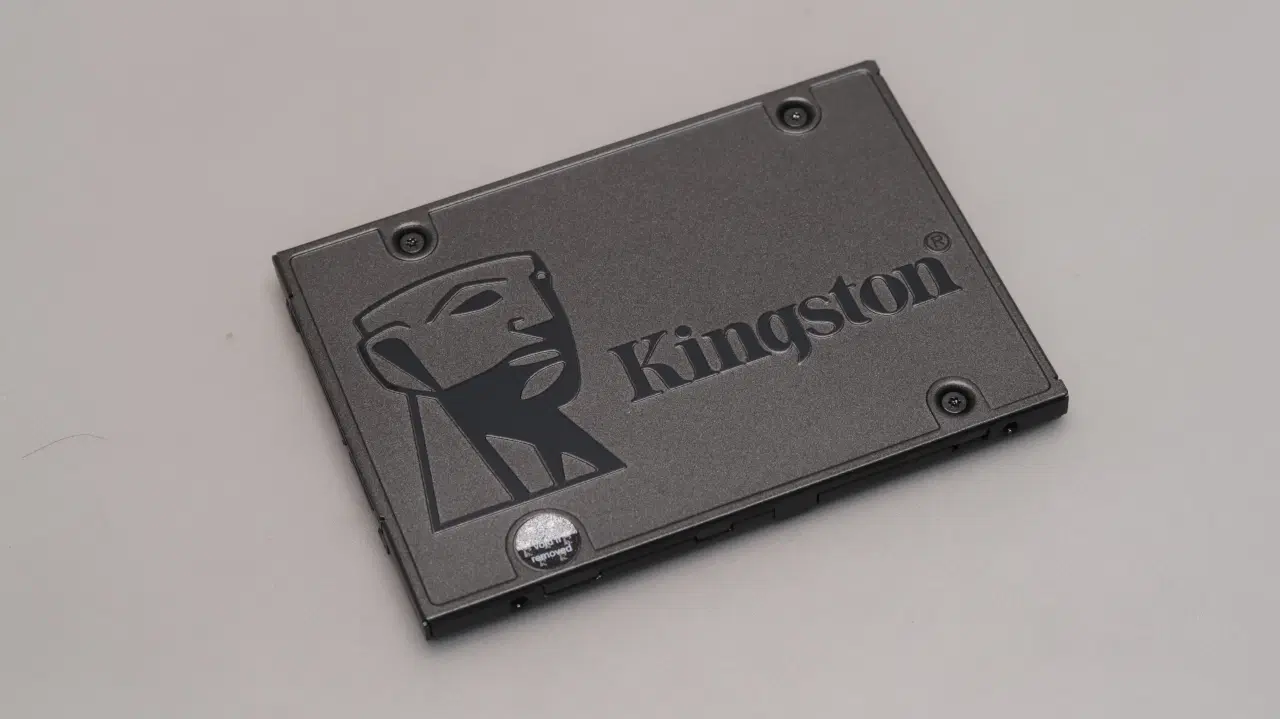 Kingston Q500 / 表
