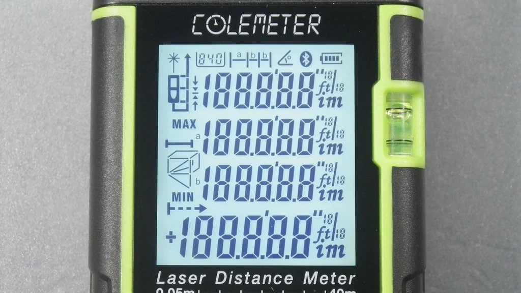 COLEMETER レーザー距離計：40m / 電源ON：LCDチェック